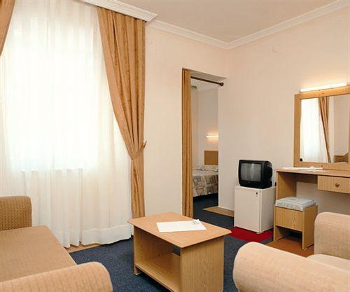 Club Hotel Pineta Armutalan Zewnętrze zdjęcie