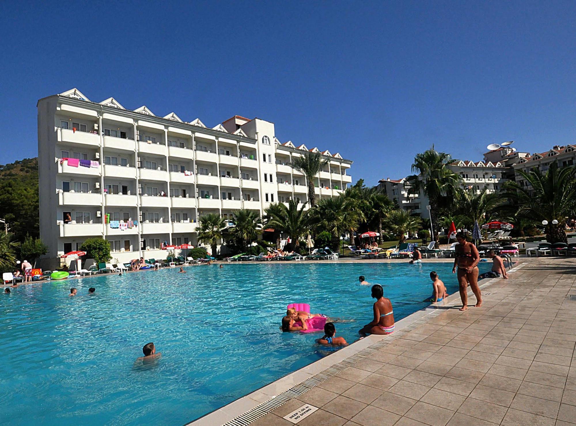 Club Hotel Pineta Armutalan Zewnętrze zdjęcie